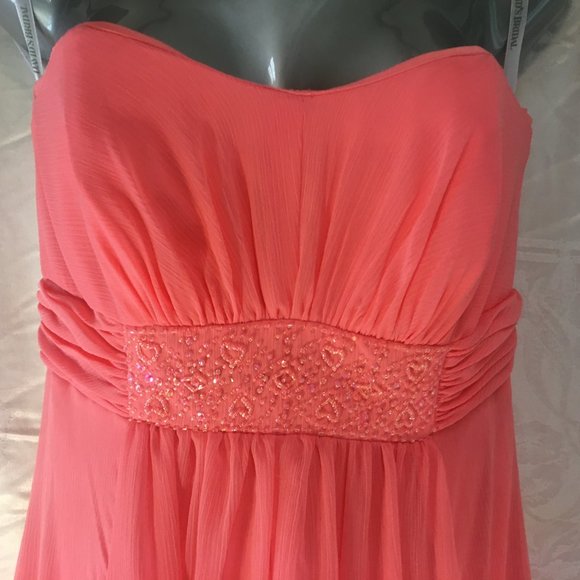 David's Bridal Strapless Beaded Bridesmaid Dress Style F14865 Size 4 Coral Reef - Picture 5 of 9